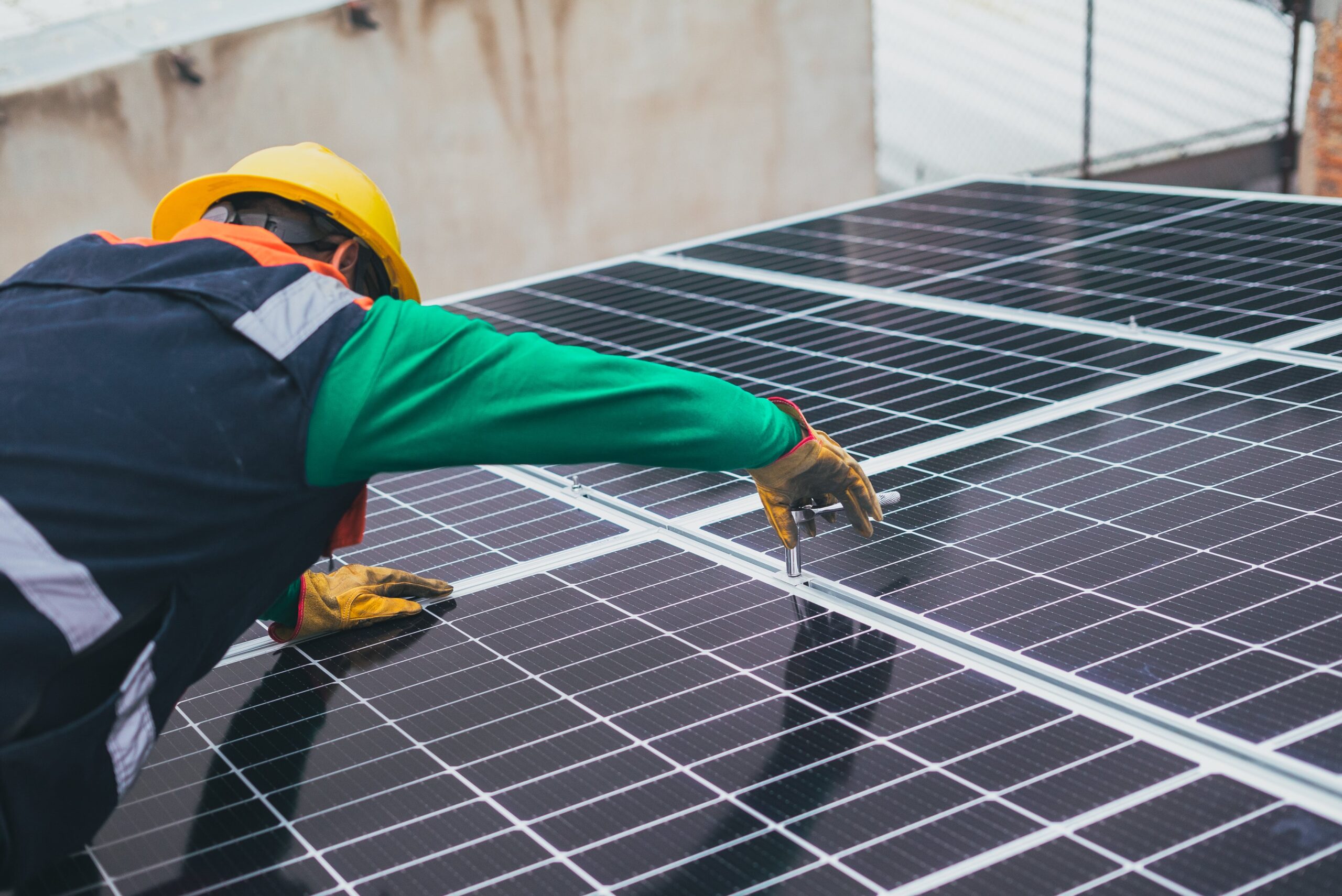 Energia solar chega a 35 GW e supera R$ 170 bilhões em investimentos no  Brasil, segundo a ABSOLAR